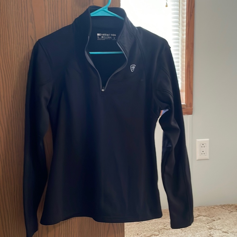 Black quarter zip light sweatshirt